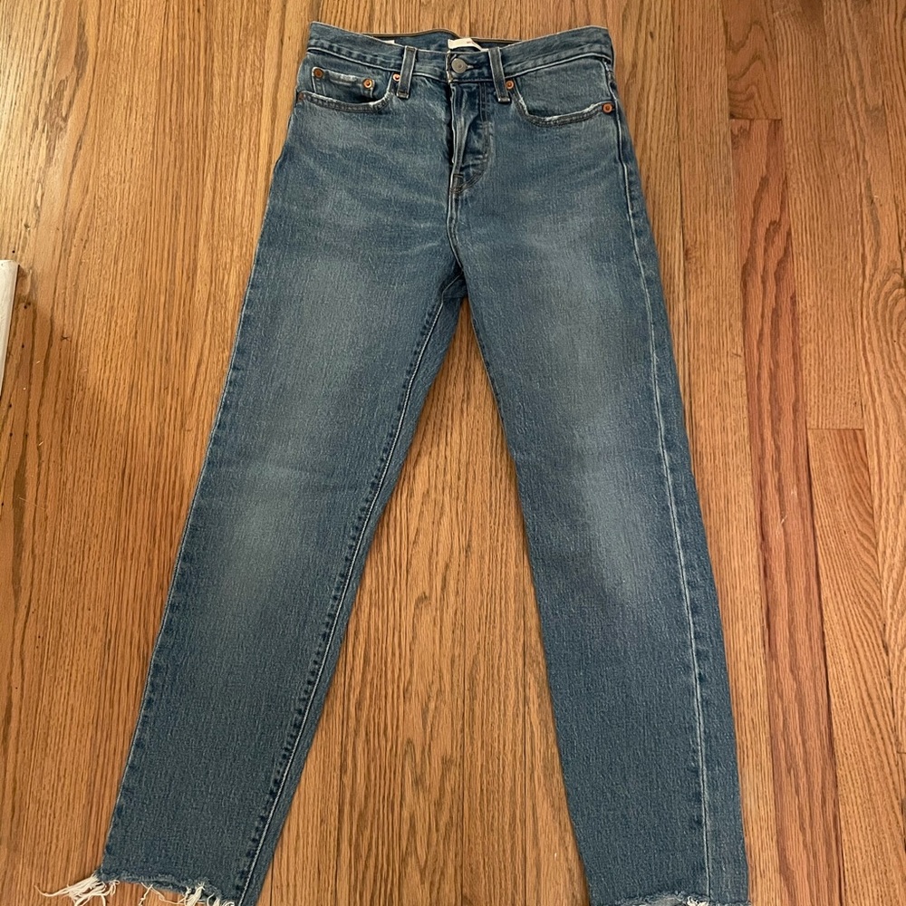 Levi’s Wedgie Jeans Size 25 EUC ankle